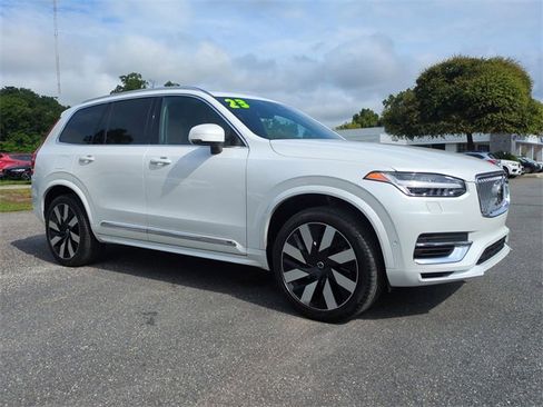 Certified 2023 Volvo XC90 T8 Ultimate w/ Protection Package Premier image 2