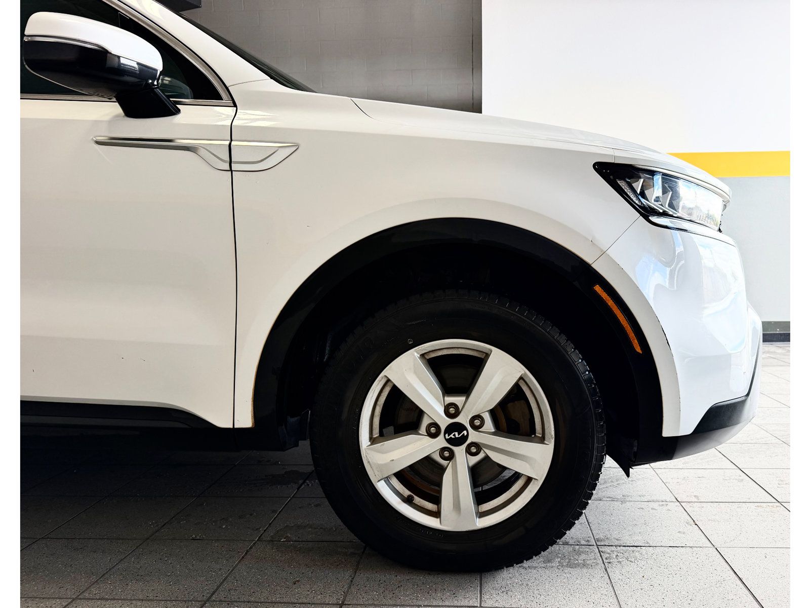 Used 2022 Kia Sorento LX AWD/4WD image 4
