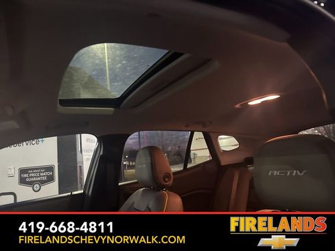 Used 2025 Chevrolet Trax ACTIV w/ Sunroof Package image 24
