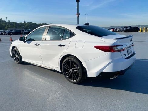 New 2026 Toyota Camry Hybrid AWD/4WD image 5