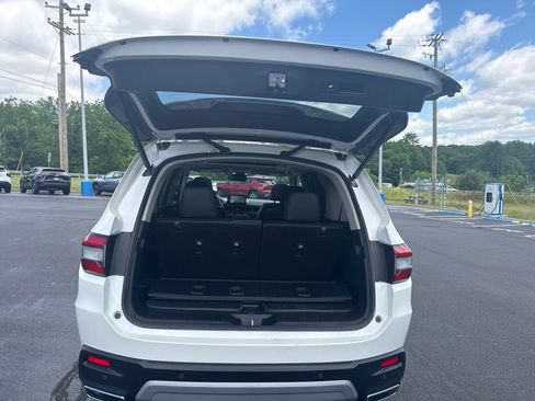 Used 2023 Honda Pilot Touring image 39
