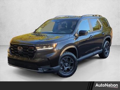 New 2025 Honda Pilot TrailSport