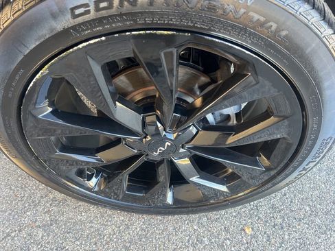 Certified 2023 Kia Sorento SX image 44