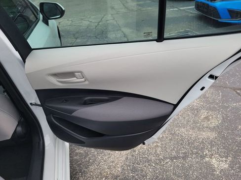 Used 2024 Toyota Corolla LE FWD image 29