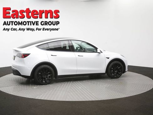 Used 2021 Tesla Model Y Long Range AWD/4WD image 37