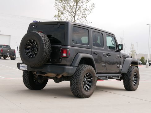 Used 2021 Jeep Wrangler Unlimited Sport AWD/4WD image 9
