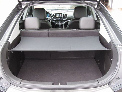 Used 2017 Chevrolet Volt LT w/ Comfort Package image 19