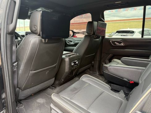 Used 2021 GMC Yukon SLT w/ SLT Premium Package RWD image 14