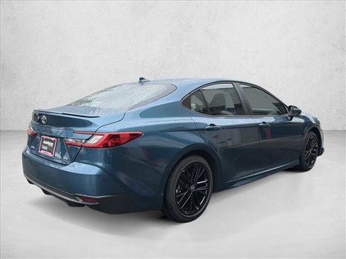 New 2026 Toyota Camry SE FWD image 5