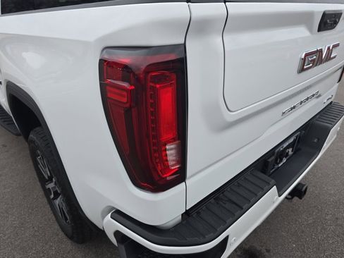 Used 2025 GMC Sierra 1500 AT4 w/ AT4 Premium Package image 29