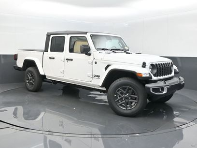 New 2025 Jeep Gladiator Sport
