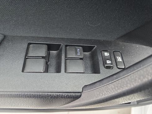 Used 2016 Toyota Corolla LE image 25