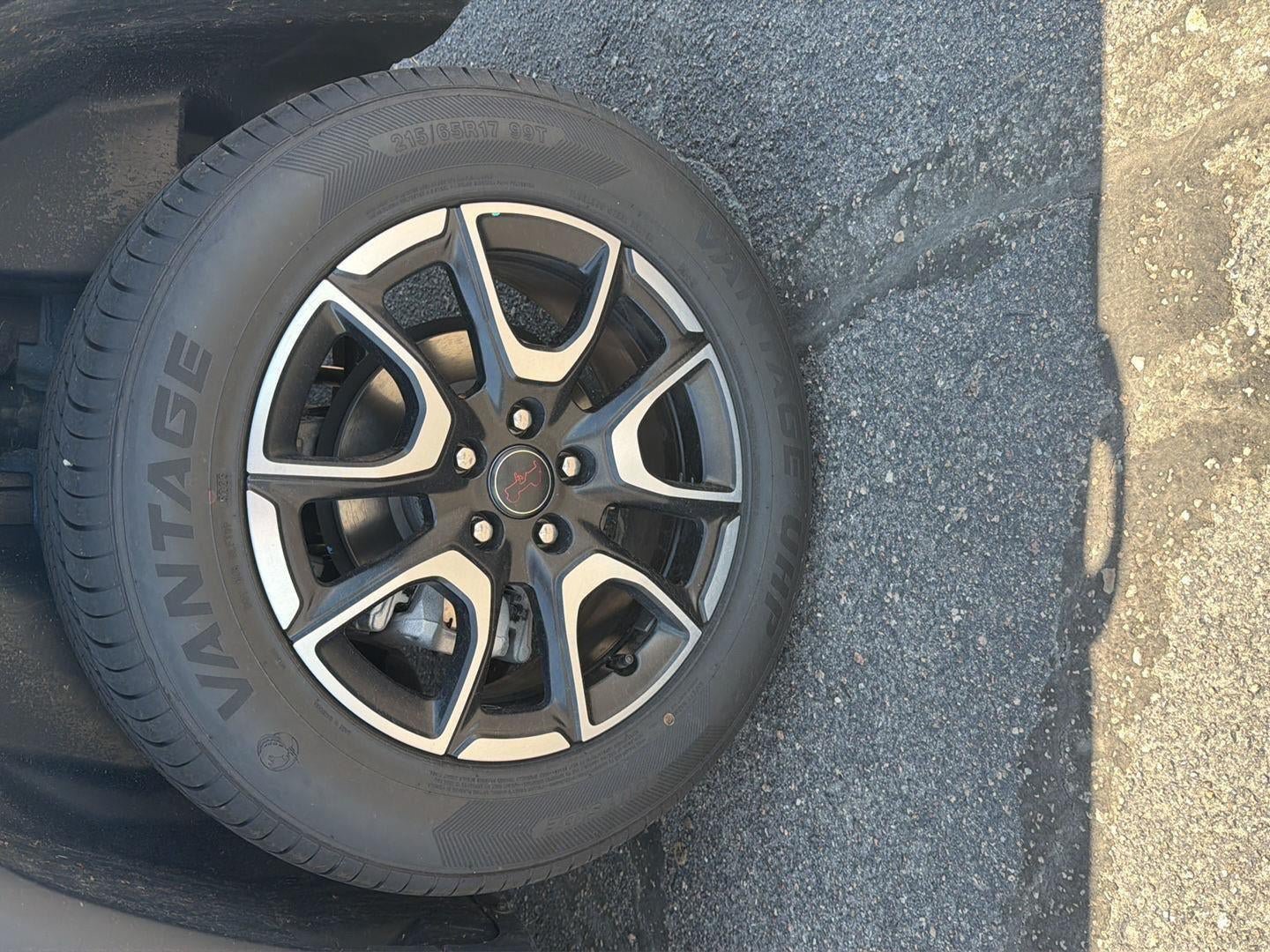 Used 2025 Jeep Compass Trailhawk AWD/4WD image 30