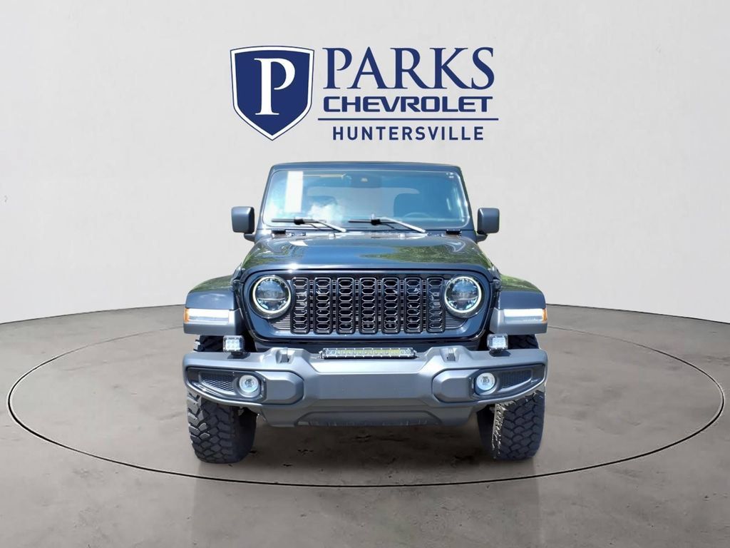 Used 2024 Jeep Gladiator Sport AWD/4WD image 2