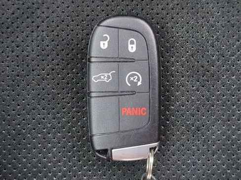 Used 2017 Jeep Grand Cherokee Trailhawk w/ Trailhawk Luxury Group image 38