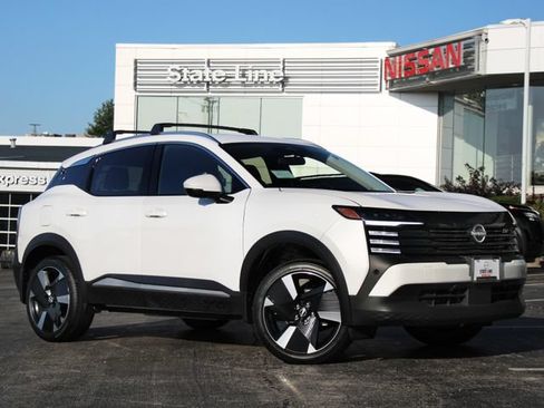 Used 2025 Nissan Kicks SR FWD image 1