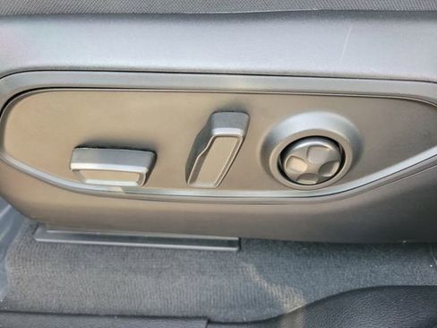 Used 2023 Jeep Grand Cherokee 4WD 4xe w/ Luxury Tech Group II image 17