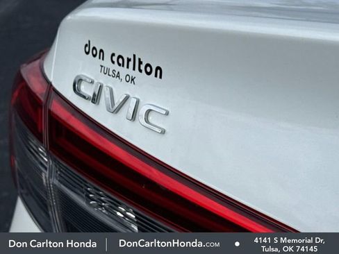 Used 2022 Honda Civic Sport image 6
