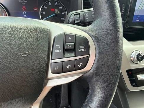 Used 2023 Ford Explorer XLT w/ Equipment Group 202A AWD/4WD image 30