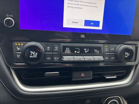 Used 2024 Toyota Grand Highlander Limited image 21