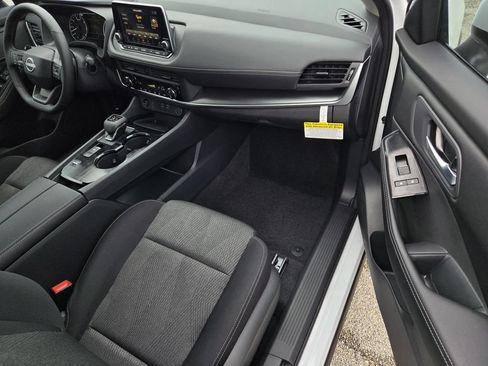 New 2026 Nissan Rogue SV w/ Cold Weather Package FWD image 7
