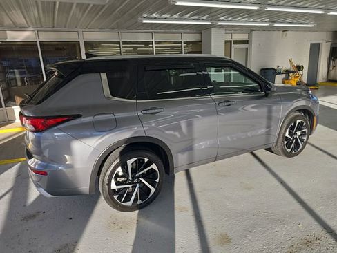 Used 2024 Mitsubishi Outlander SEL image 6