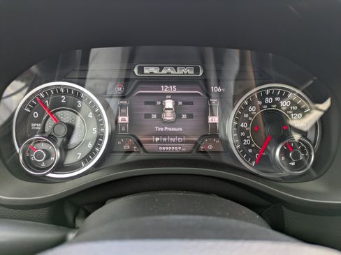 Used 2021 RAM 1500 Big Horn AWD/4WD image 24