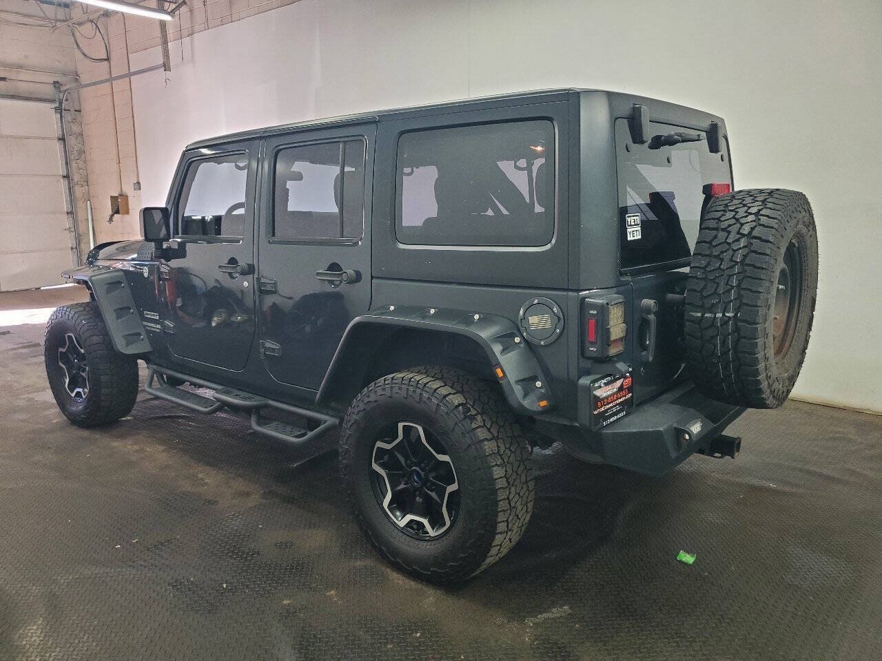 Used 2017 Jeep Wrangler Unlimited Sport w/ Connectivity Group AWD/4WD image 5