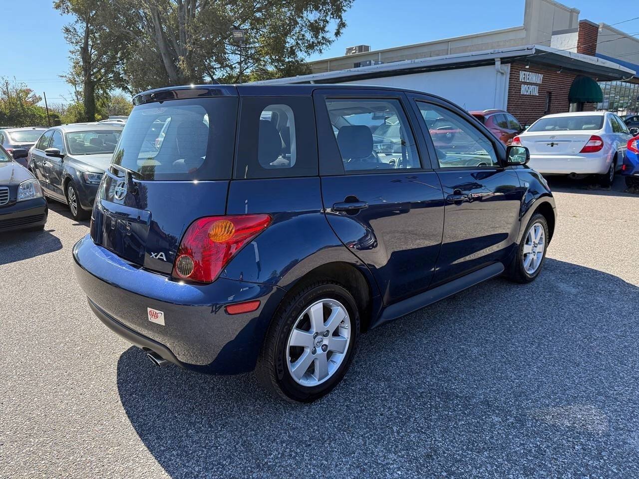 Used 2005 Scion xA FWD image 4