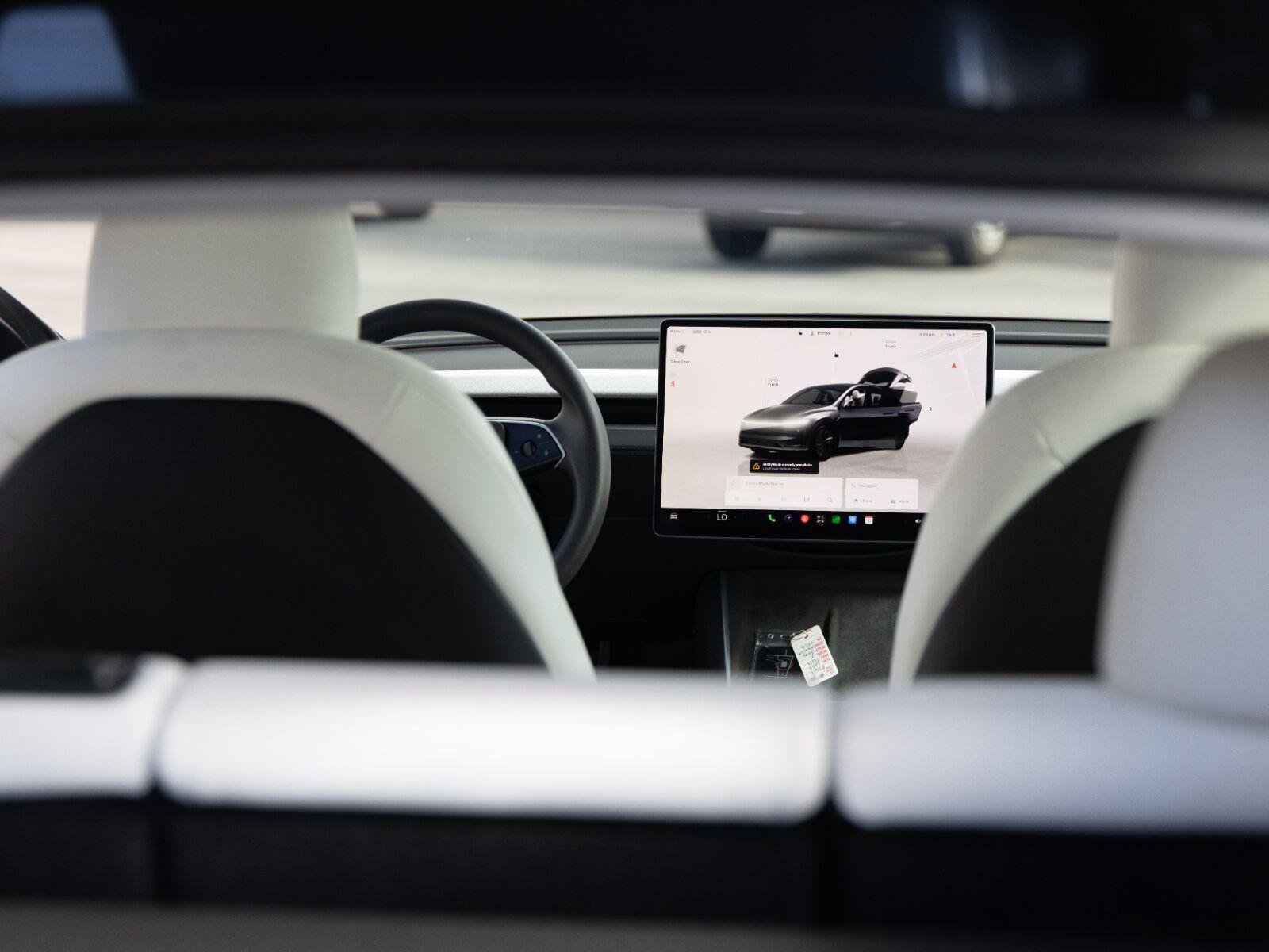 Used 2026 Tesla Model Y AWD image 17