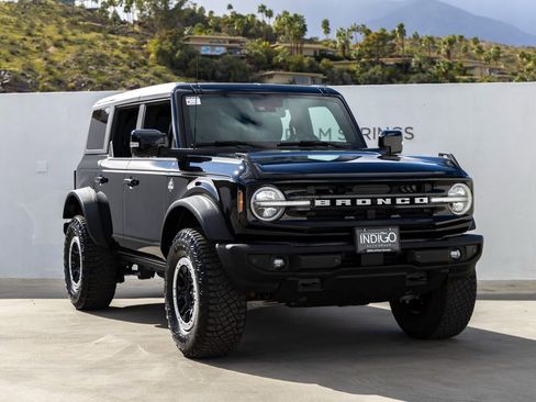 Used 2022 Ford Bronco Outer Banks w/ Sasquatch Package image 8