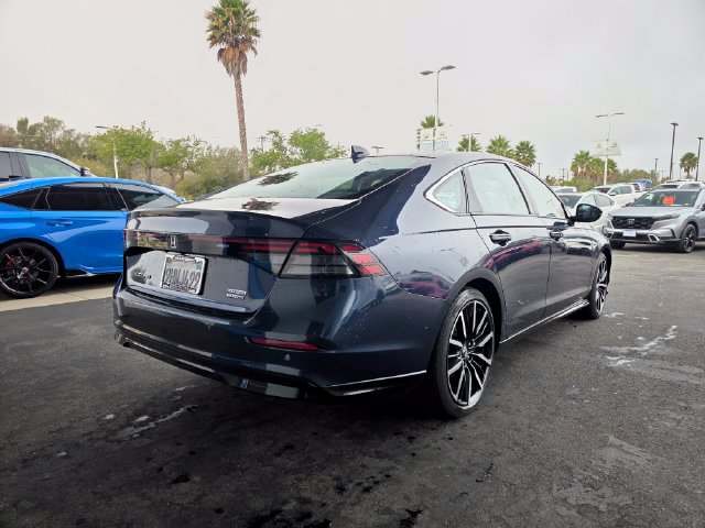 Used 2023 Honda Accord Touring image 9