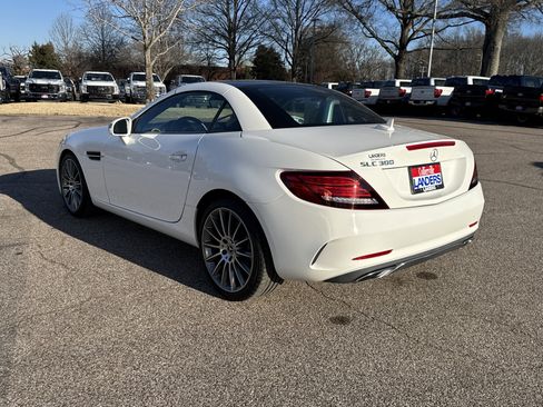 Used 2020 Mercedes-Benz SLC 300 image 5