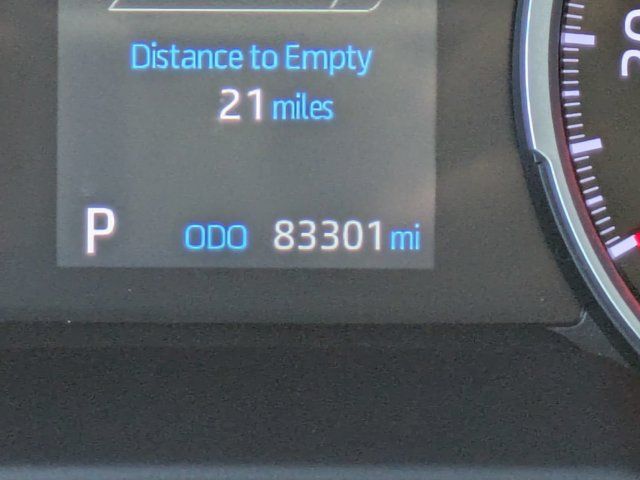 Used 2021 Toyota RAV4 XLE Premium FWD image 31