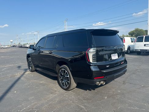 Certified 2026 Chevrolet Suburban RST w/ RST Capability Package AWD/4WD image 3