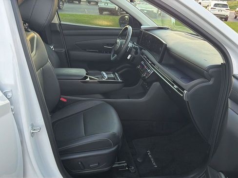 Used 2025 Hyundai Tucson Limited FWD image 14