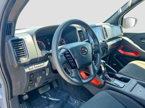 Used 2024 Nissan Frontier Pro-X w/ Pro Convenience Package RWD image 9