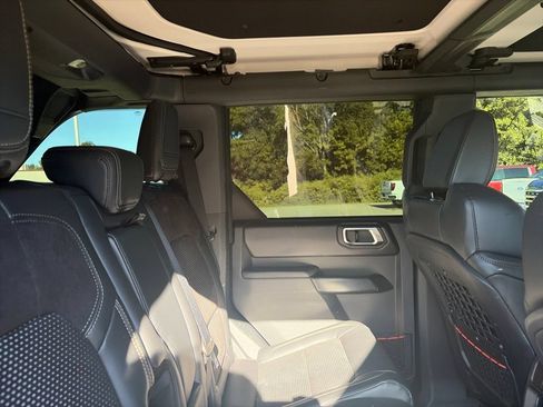 Used 2025 Ford Bronco Raptor AWD/4WD image 12