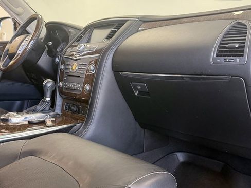 Used 2016 INFINITI QX80 2WD w/ Driver's Assistance Package image 12