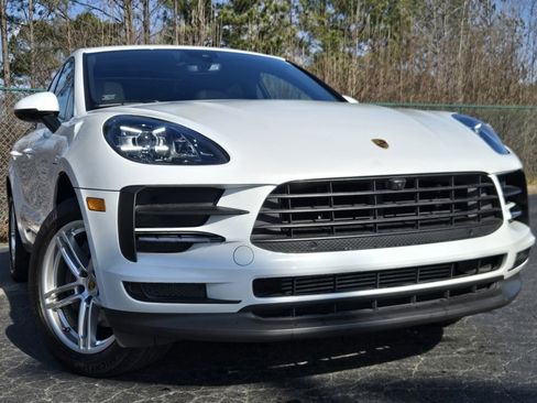 Used 2021 Porsche Macan image 10