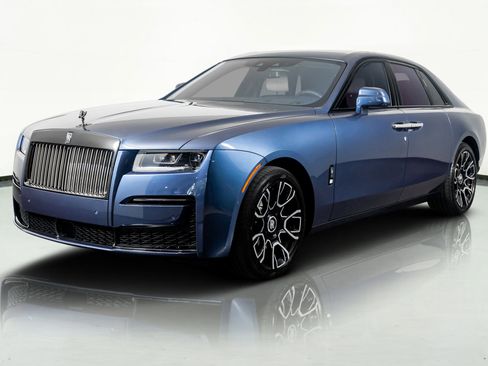 Used 2024 Rolls-Royce Ghost Black Badge w/ Black Badge Ghost Package image 19