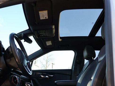 Used 2019 Chevrolet Blazer RS image 36