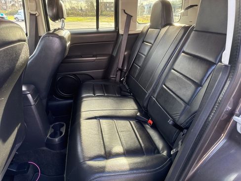 Used 2016 Jeep Patriot High Altitude image 18
