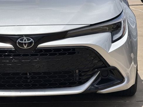 Used 2025 Toyota Corolla SE FWD image 9