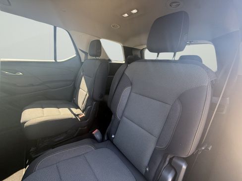 Used 2018 Chevrolet Traverse LT FWD image 25