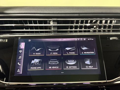 Used 2019 Audi Q8 Premium Plus w/ Premium Plus AWD/4WD image 21