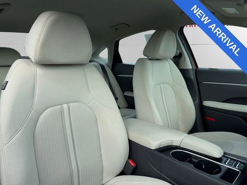 Certified 2025 Hyundai Sonata SEL FWD image 13
