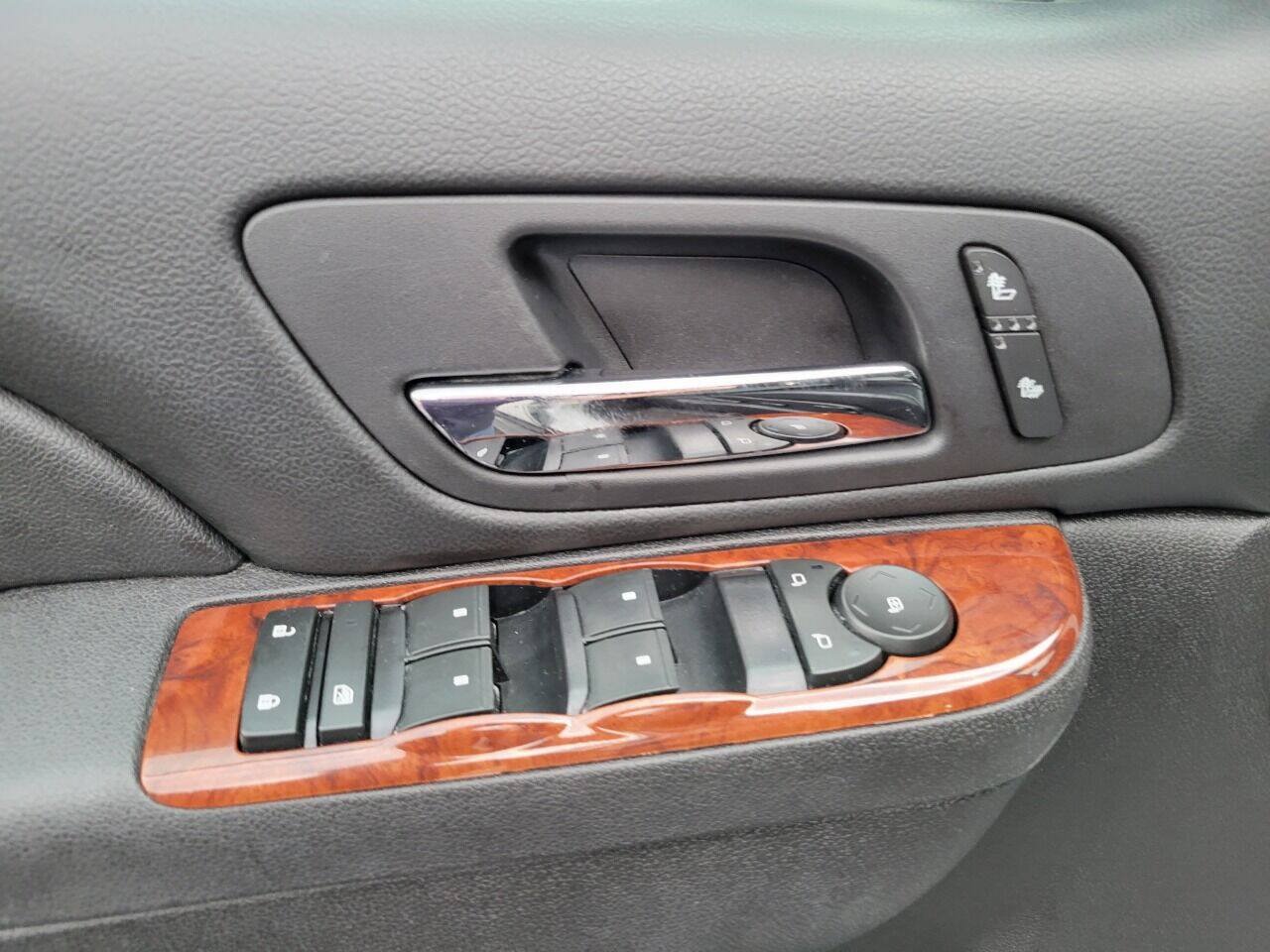Used 2014 GMC Yukon SLT AWD/4WD image 12