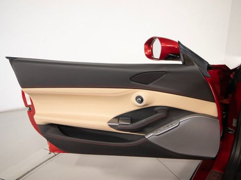 Used 2020 Ferrari Portofino image 36