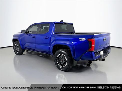 Used 2024 Toyota Tacoma TRD Sport image 7